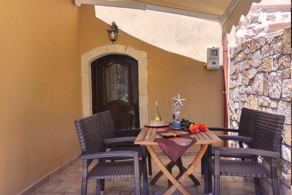 Villa Galanthus Listaros Bagian luar foto